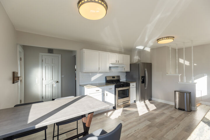 Property Photo:  
