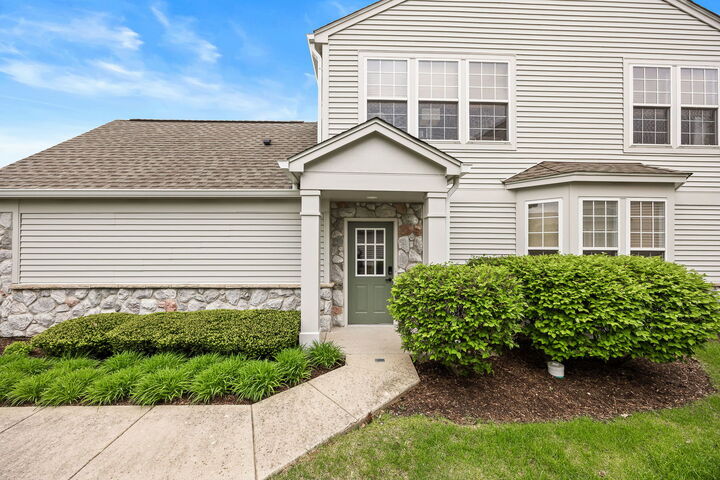 Property Photo:  24850 W Franklin Lane  IL 60585 