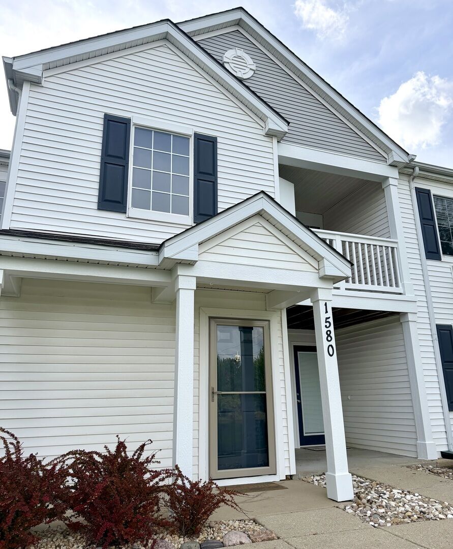 Property Photo:  1580 McClure Road 1580  IL 60505 