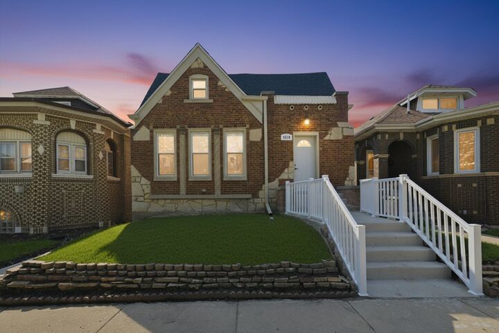 Property Photo:  9316 S May Street  IL 60620 