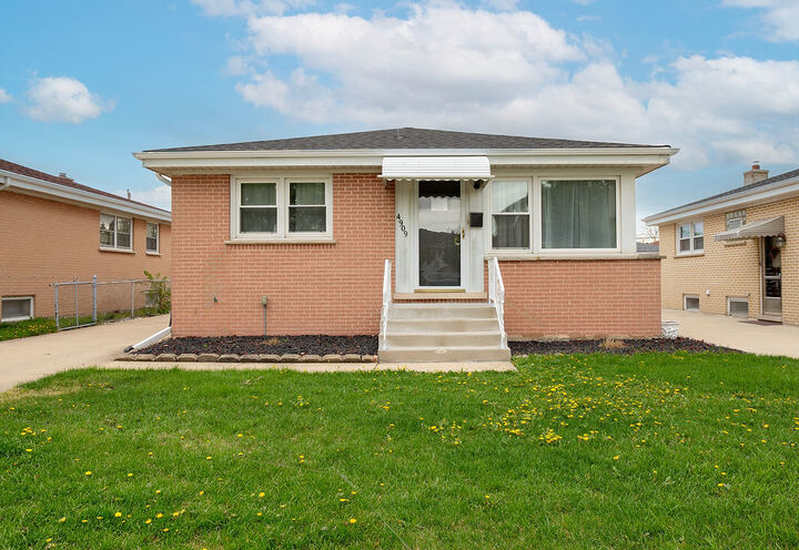 Property Photo:  4909 N Orange Avenue  IL 60706 