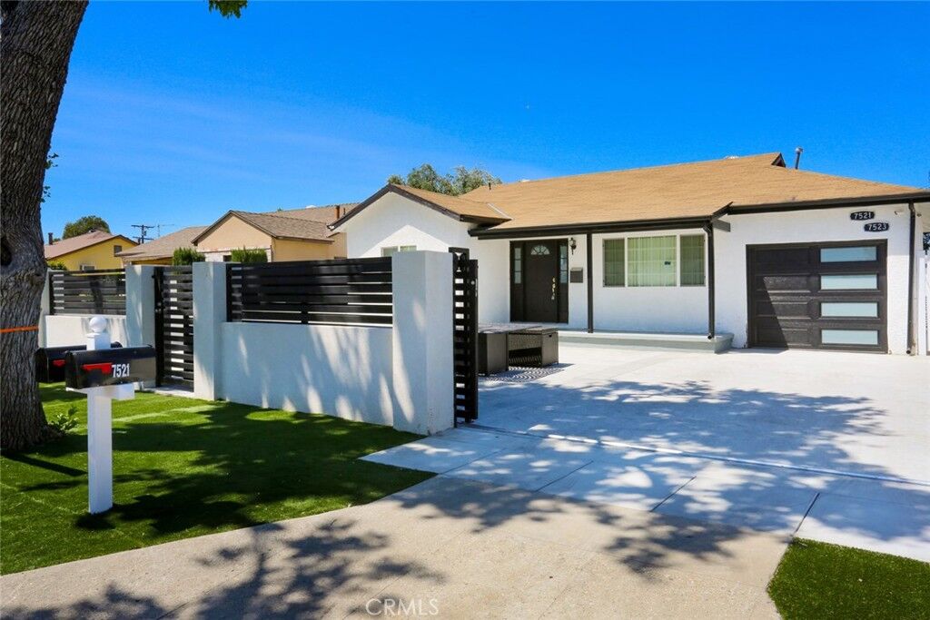 Property Photo:  7521 /7523 Milwood  CA 91303 