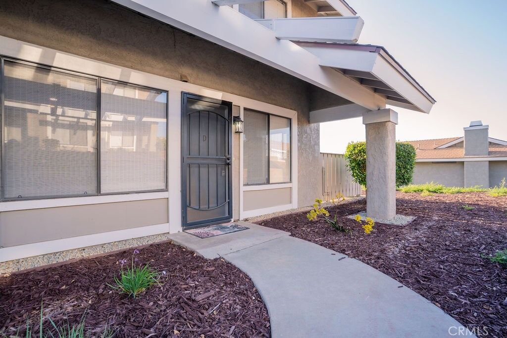 Property Photo:  1153 Sumner Place D  CA 93455 