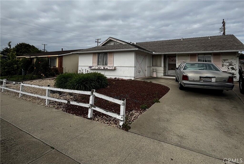 Property Photo:  1105 N 3rd  CA 93436 