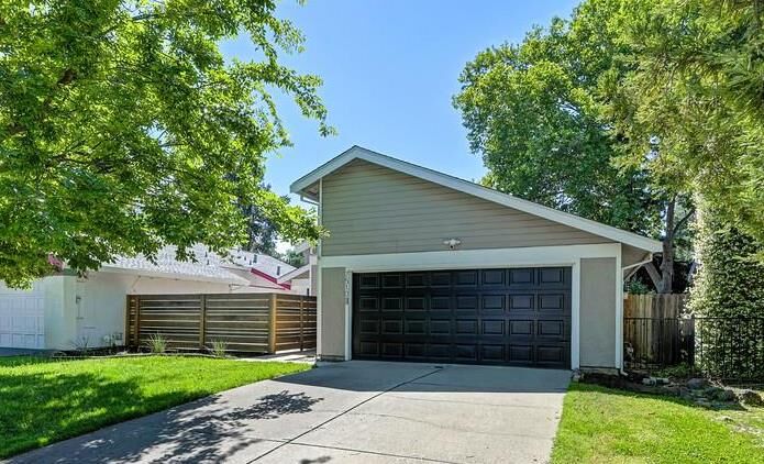 Property Photo:  7510 Island Way  CA 95831 