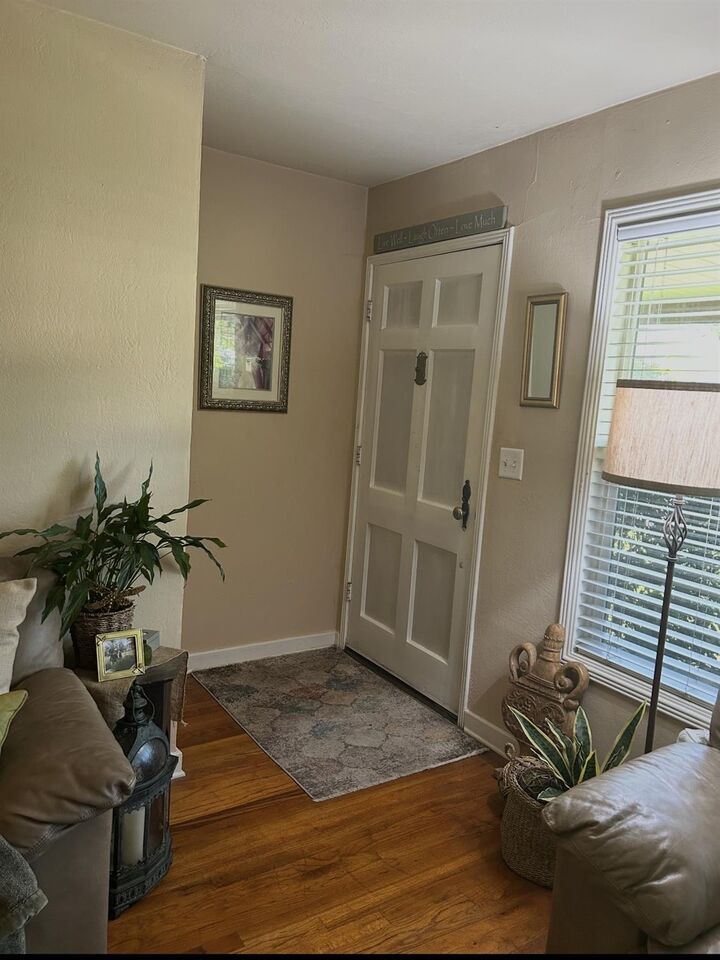 Property Photo:  2060 Middlefield Avenue  CA 95204 