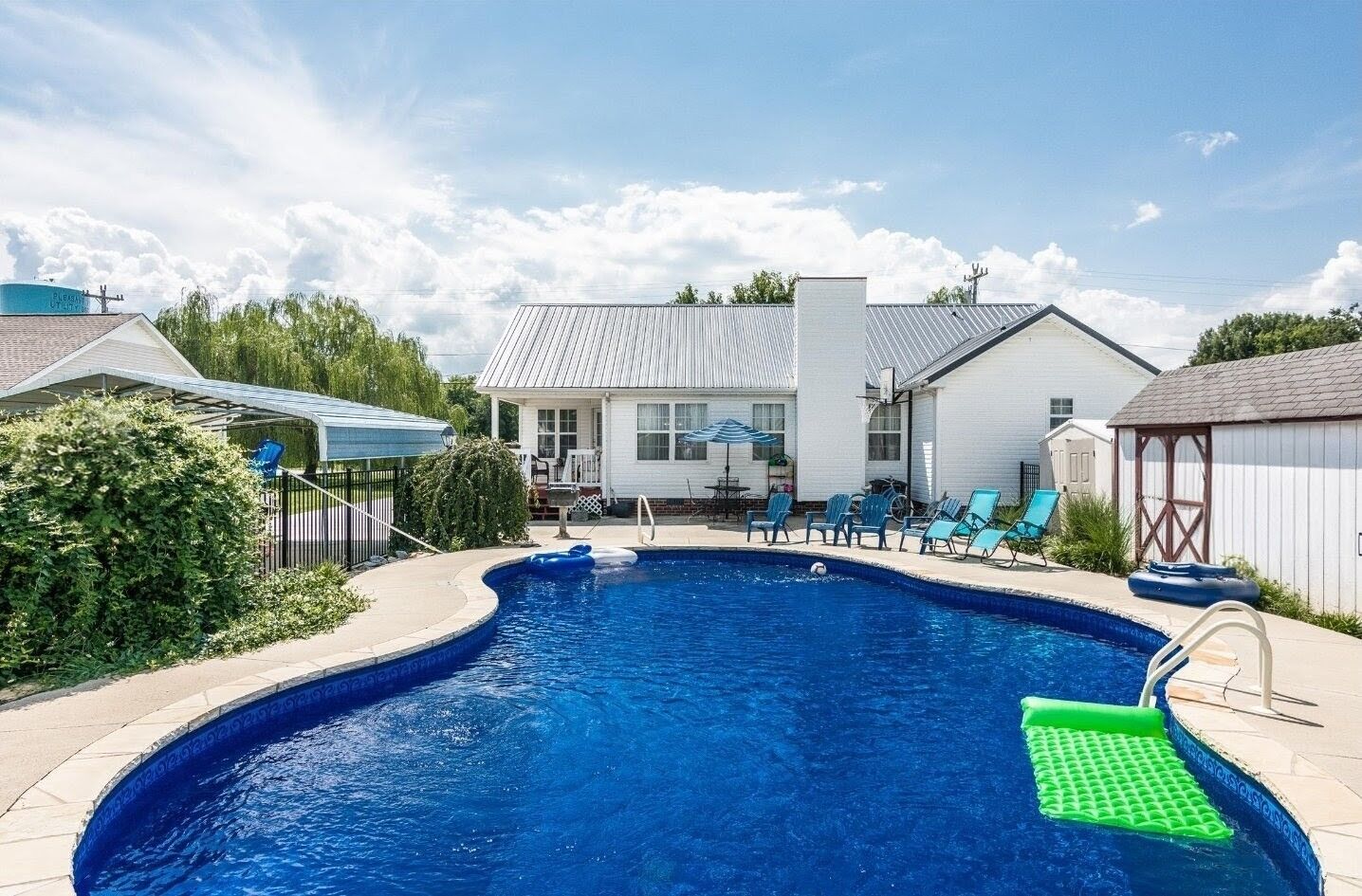 Property Photo:  1705 Hunt Ln  TN 37146 