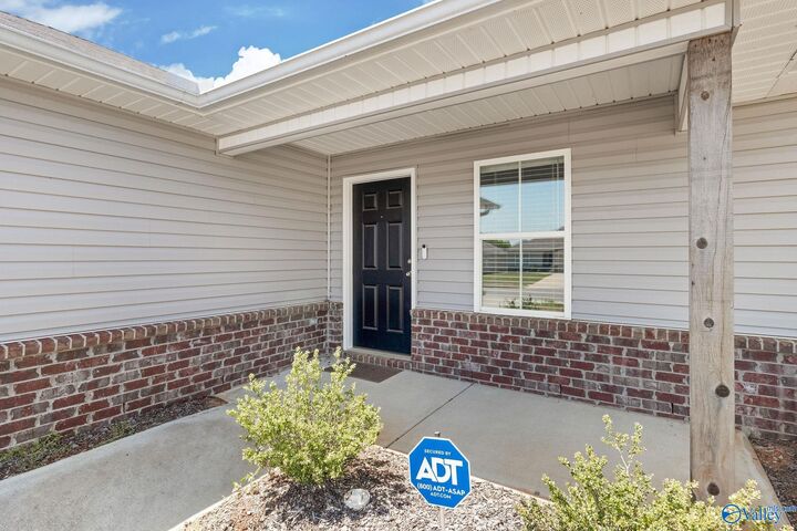 Property Photo:  132 Broughton Street  AL 35756 