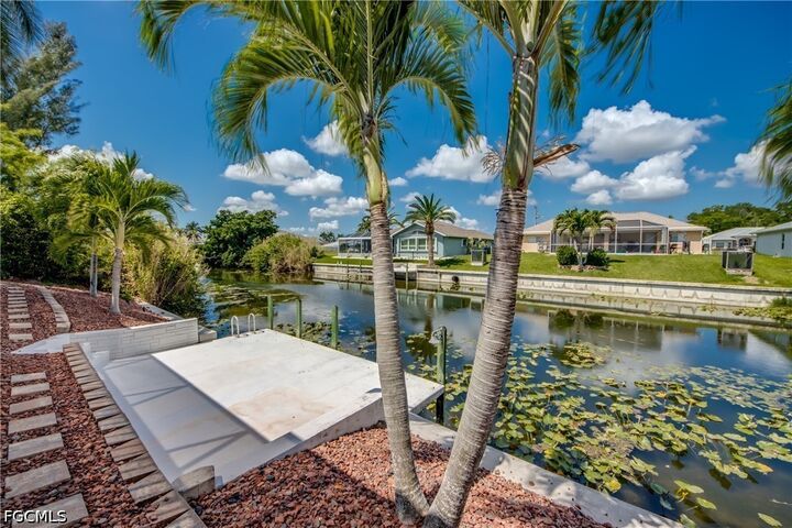 Property Photo: 2120 SW 8th Place FL 33991