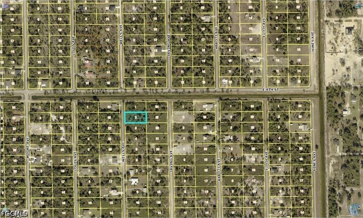 Property Photo:  720 Wells Avenue  FL 33972 