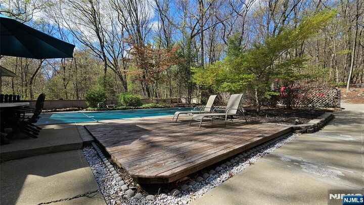 Property Photo:  540 Hamburg Turnpike  NJ 07480 