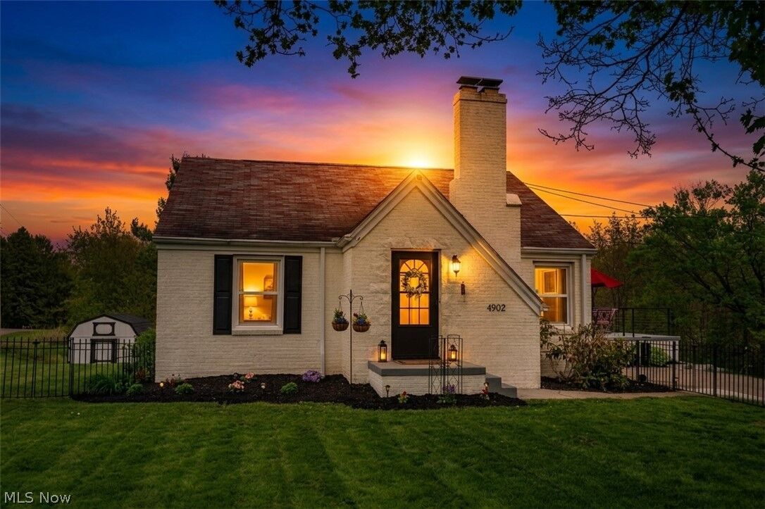 Property Photo: 4902 Clardell Avenue SW OH 44706