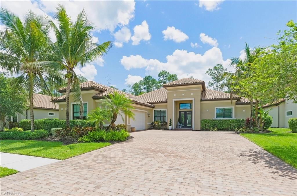 Property Photo: 1467 Mockingbird Dr FL 34120