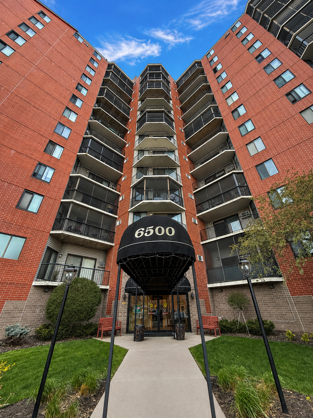 Property Photo:  6500 Woodlake Drive 707  MN 55423 