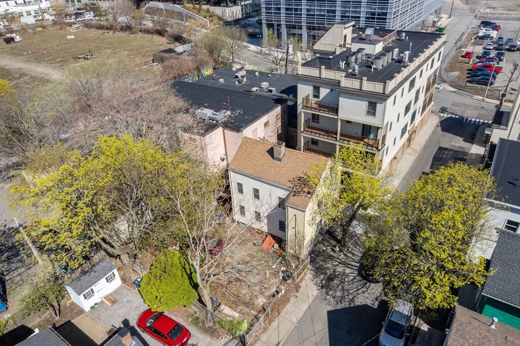 Property Photo:  39 Hunting Street  MA 02141 