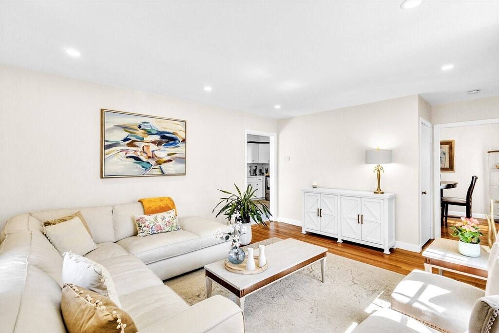 Property Photo:  18 Mayflower Rd  MA 01532 