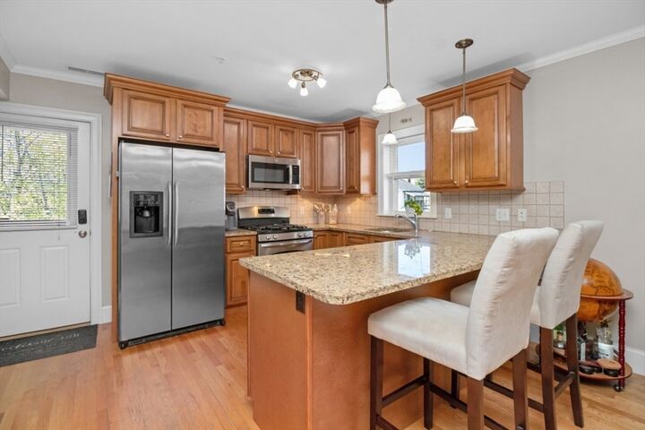 Property Photo:  87 Ash St 2-2  MA 02453 