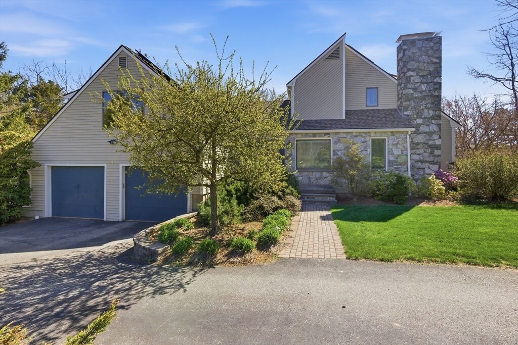 Property Photo:  641 Salem End Road  MA 01701 