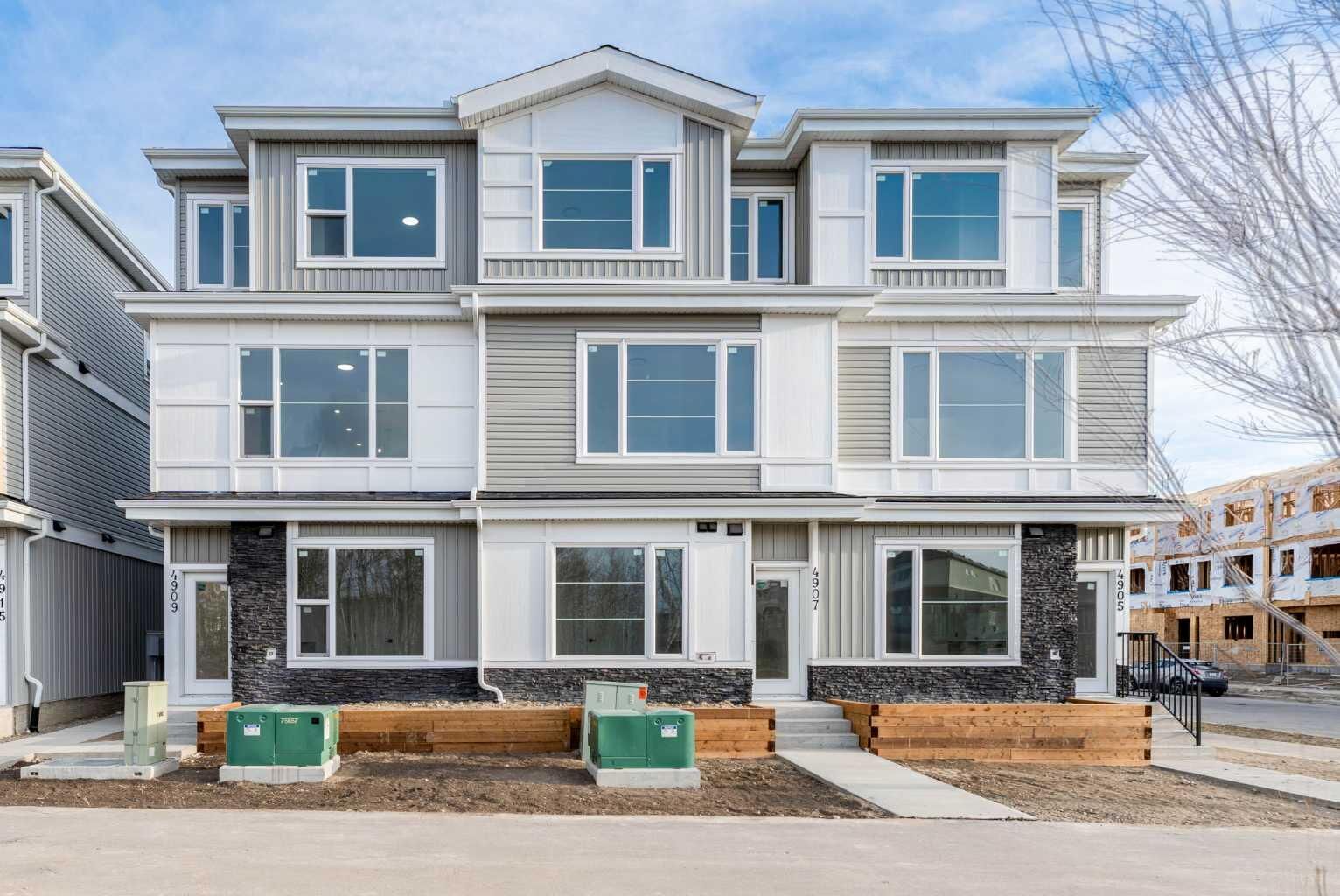 Property Photo: 4909 88 Avenue NE AB T3J 5N8