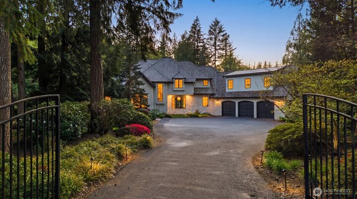 Property Photo:  5419  247th Place SE  WA 98029 