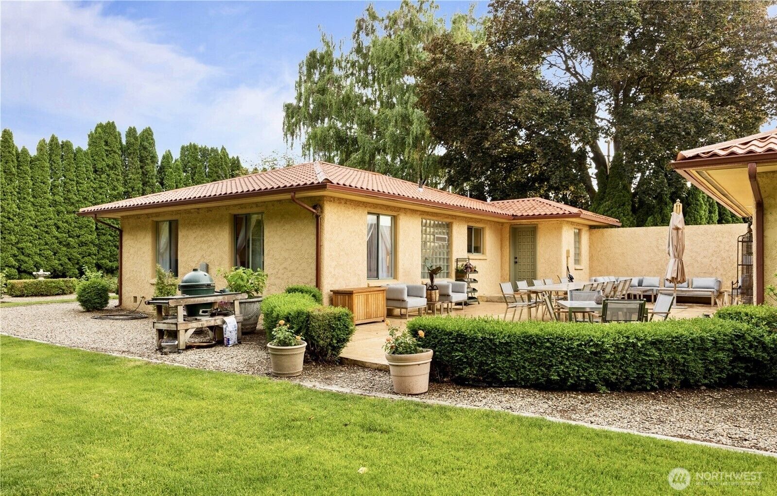 Property Photo:  1720  Road 20  NW  WA 98851 