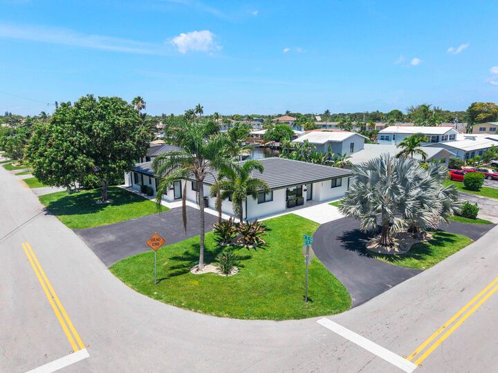 Property Photo: 491 SE 19th Avenue FL 33060