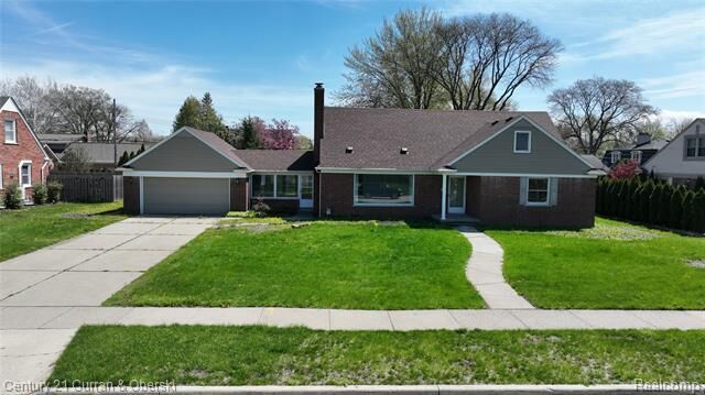 Property Photo:  500 Brentwood Drive  MI 48124 