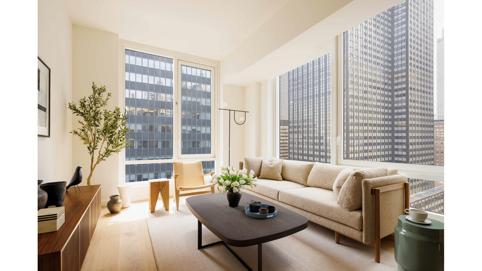 Property Photo:  135 E 47th Street 22F  NY 10017 