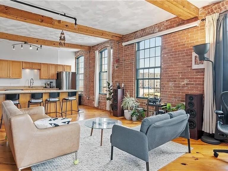 Property Photo: 407 Pine Street 305 RI 02903