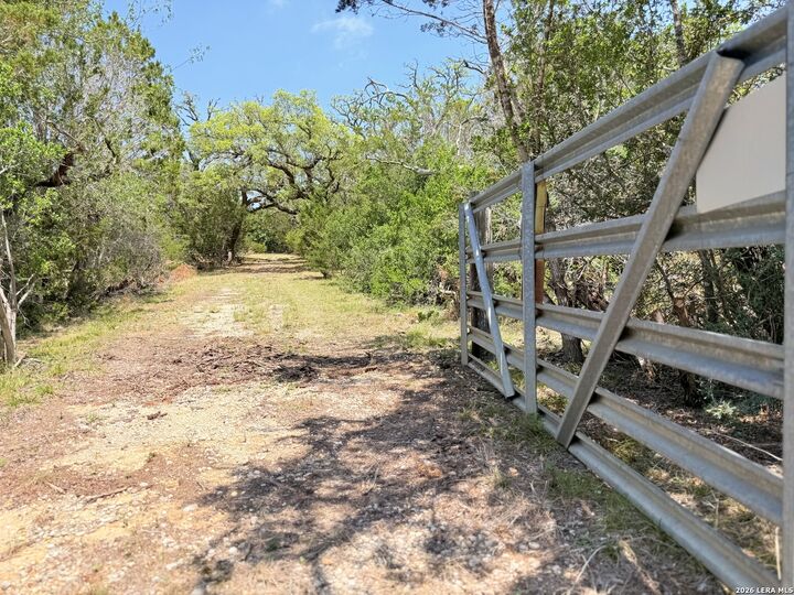 Property Photo:  174 Waterman Ln  TX 78063 