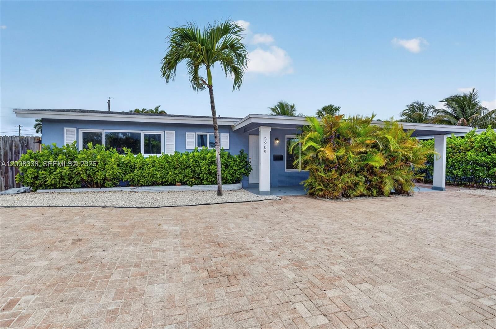 Property Photo:  2909 NW 9th Ave  FL 33311 