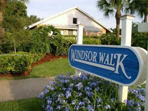 Property Photo:  1954 Windsor Dr 1954  FL 33408 