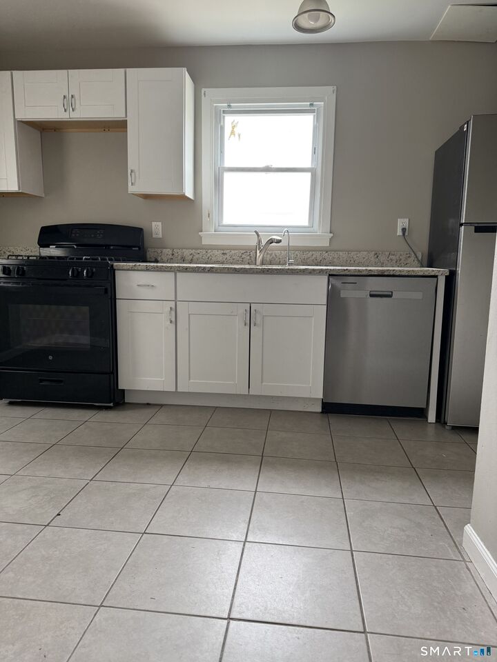 Property Photo:  92 Great Hill Road  CT 06108 