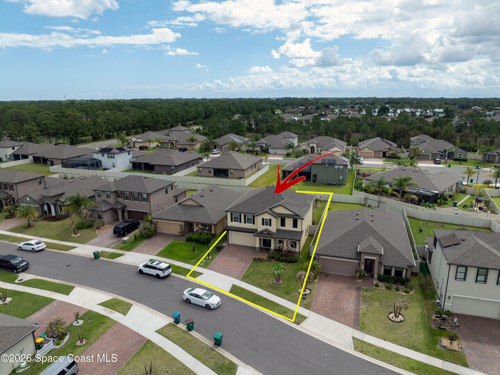 Property Photo:  4607 Broomsedge Circle  FL 32904 