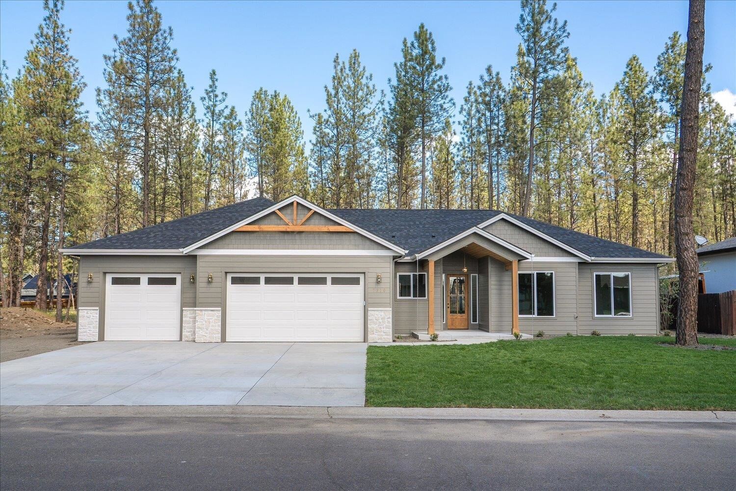 Property Photo:  7310 W Kendick Ave  WA 99026 