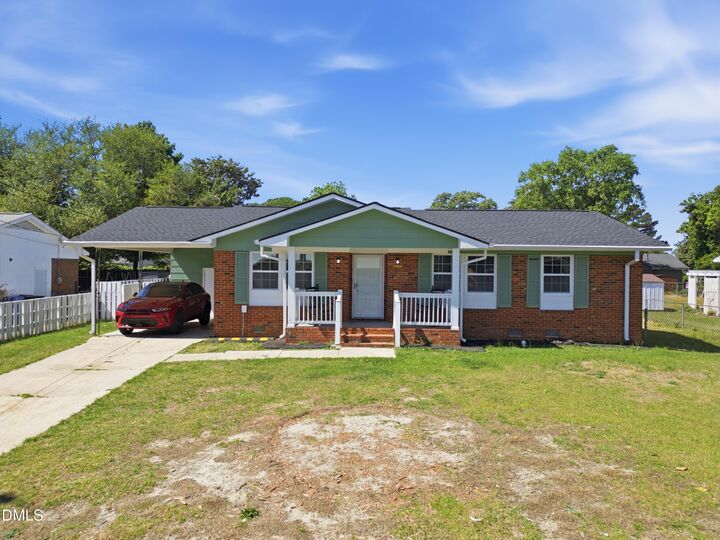 Property Photo:  5509 Ramshorn Drive  NC 28303 
