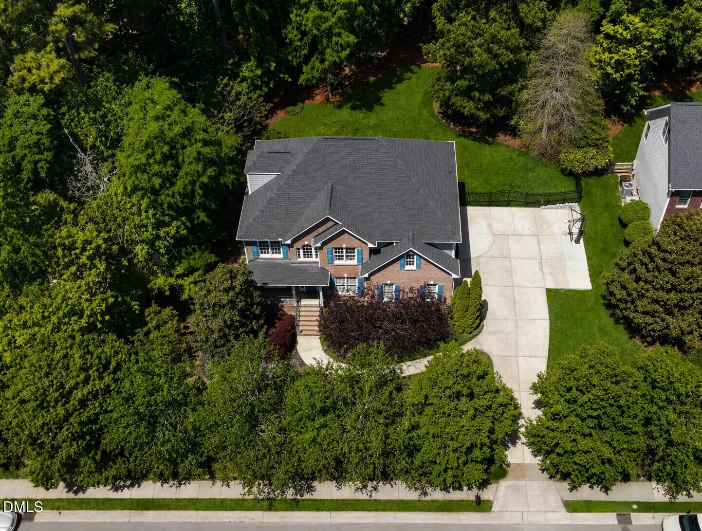 Property Photo:  5008 Mill Hill Lane  NC 27517 