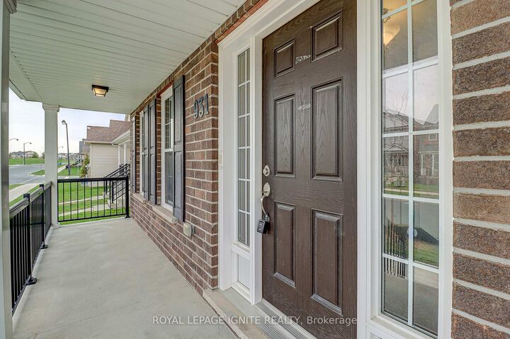 Property Photo: 931 Broadway Boulevard ON K9H 0J2