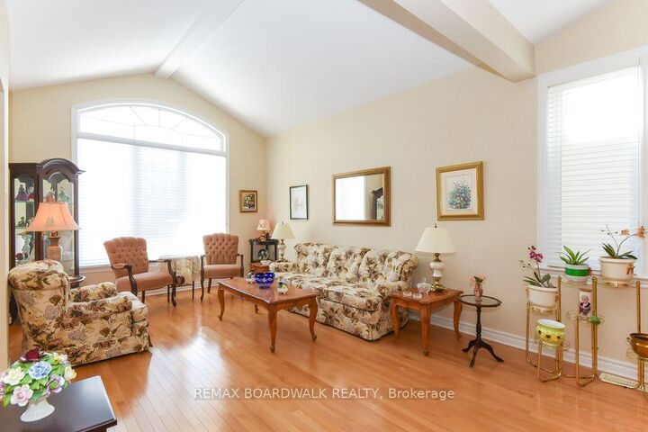 Property Photo: 1861 Mickelberry Crescent ON K4A 0P2
