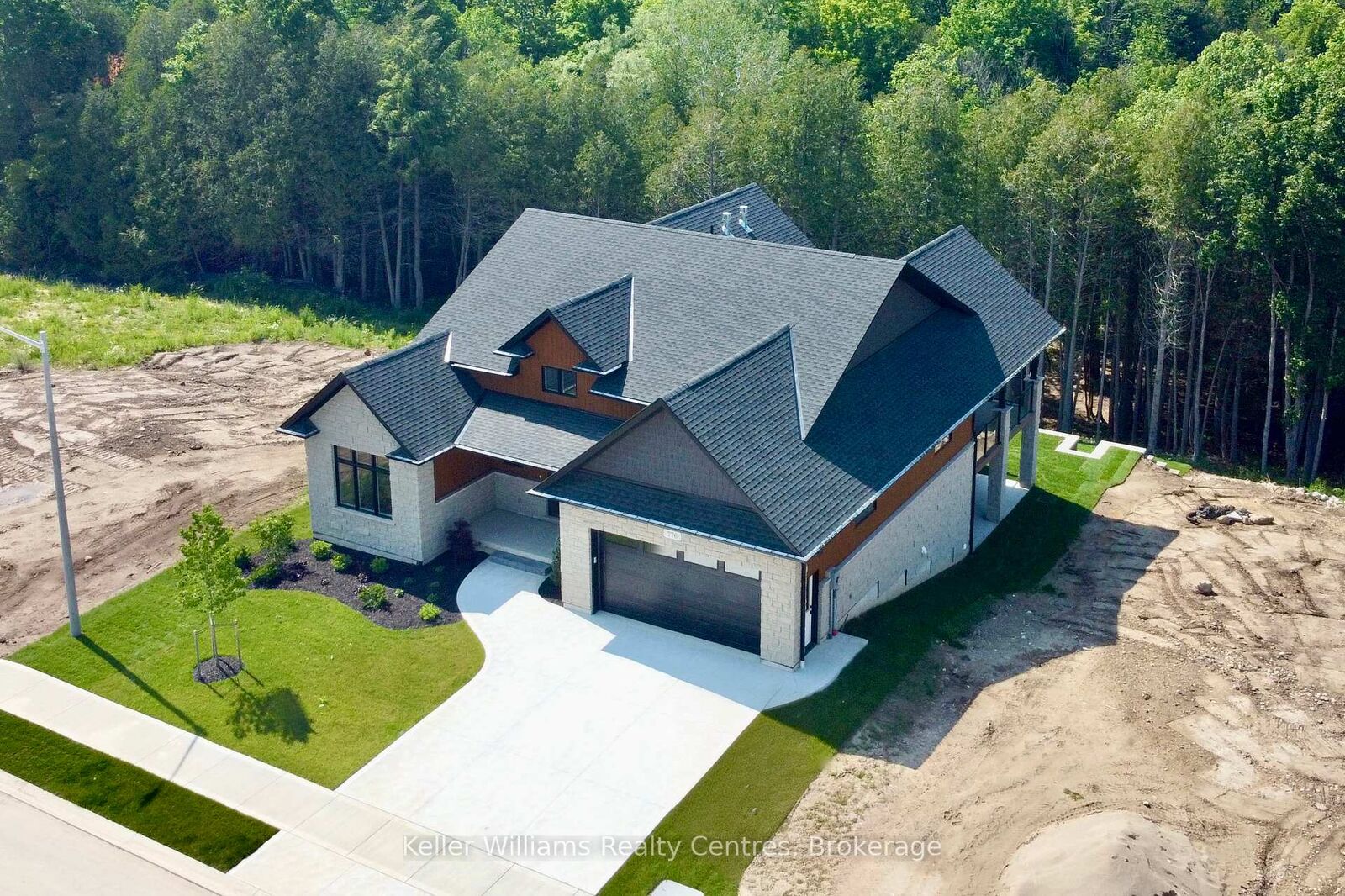 Property Photo: 776 20th Street ON N4N 0C5