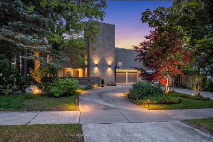 10 Penwood Crescent — photo 1