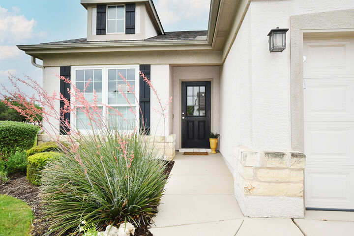 Property Photo:  203 Winter Drive  TX 78633 
