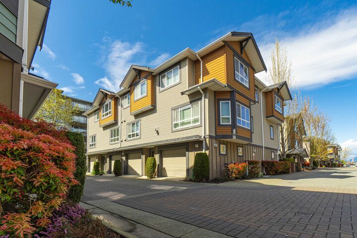 Property Photo: 9420 Ferndale Road 18 BC V6Y 0A7