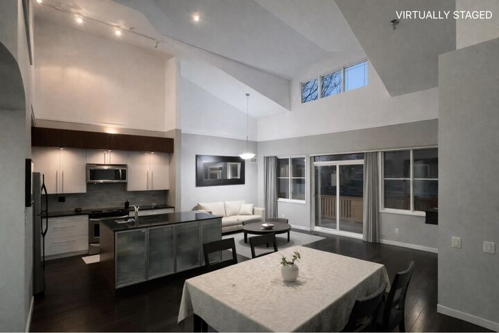 Property Photo: 2588 152 Street 3 BC V4P 3H9