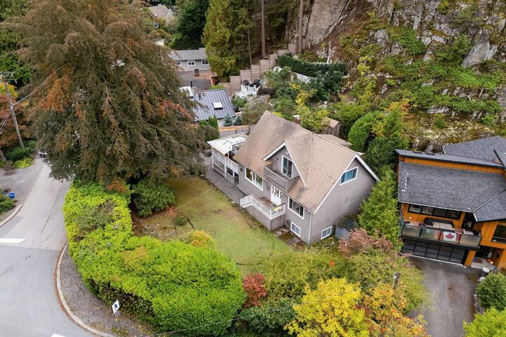 5607 Eagle Harbour Road — photo 1