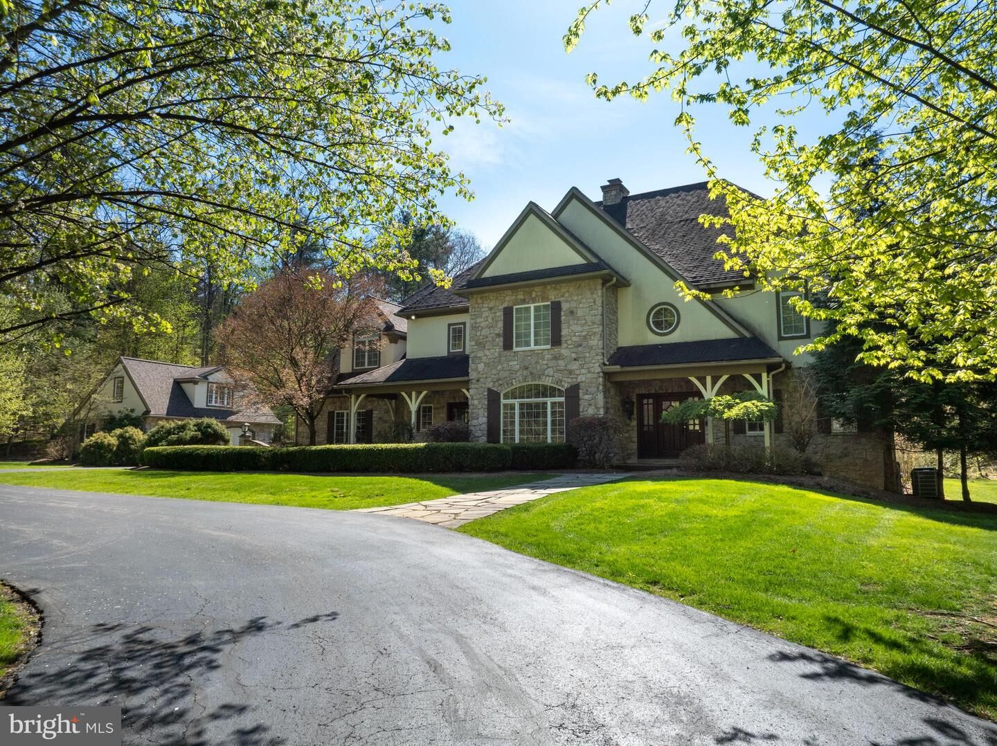 Property Photo:  157 Manhasset Court  PA 16870 