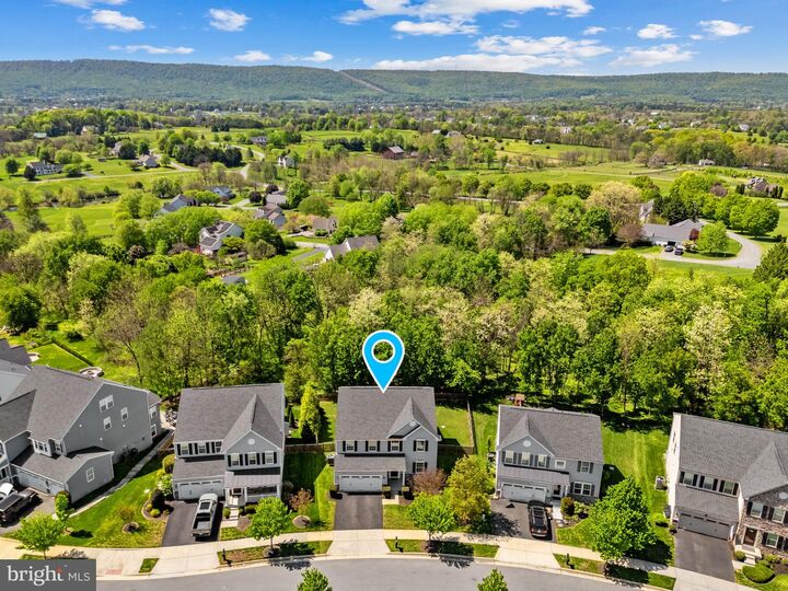 Property Photo:  24 Eisentown Drive  VA 20180 