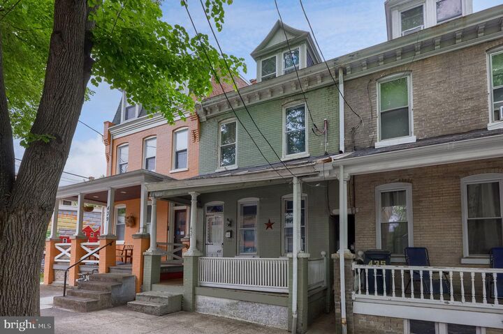 Property Photo:  437 Lancaster Avenue  PA 17603 
