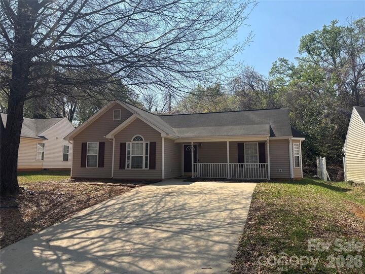 Property Photo:  4621 Victory Lane  NC 28269 