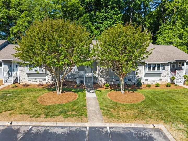 Property Photo:  1305 Wellington Hills Circle  NC 28147 